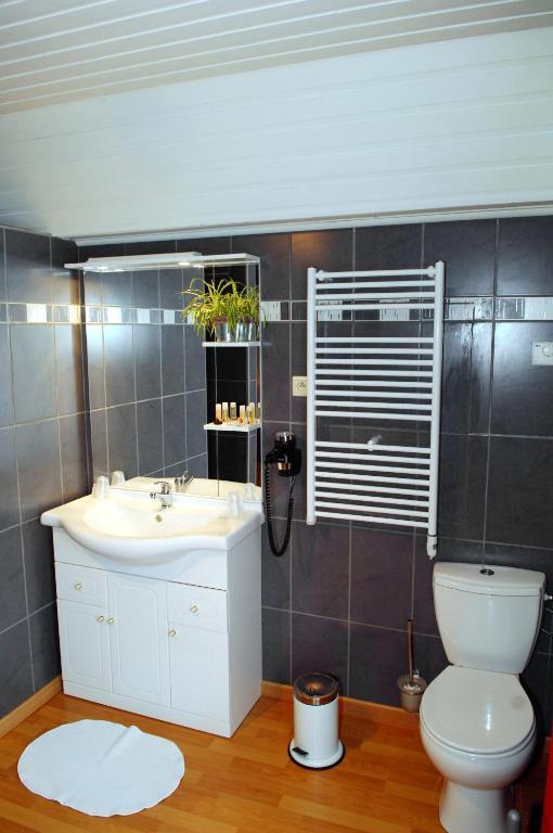 Bed En Breakfast Le Freyr Dinant Bilik gambar